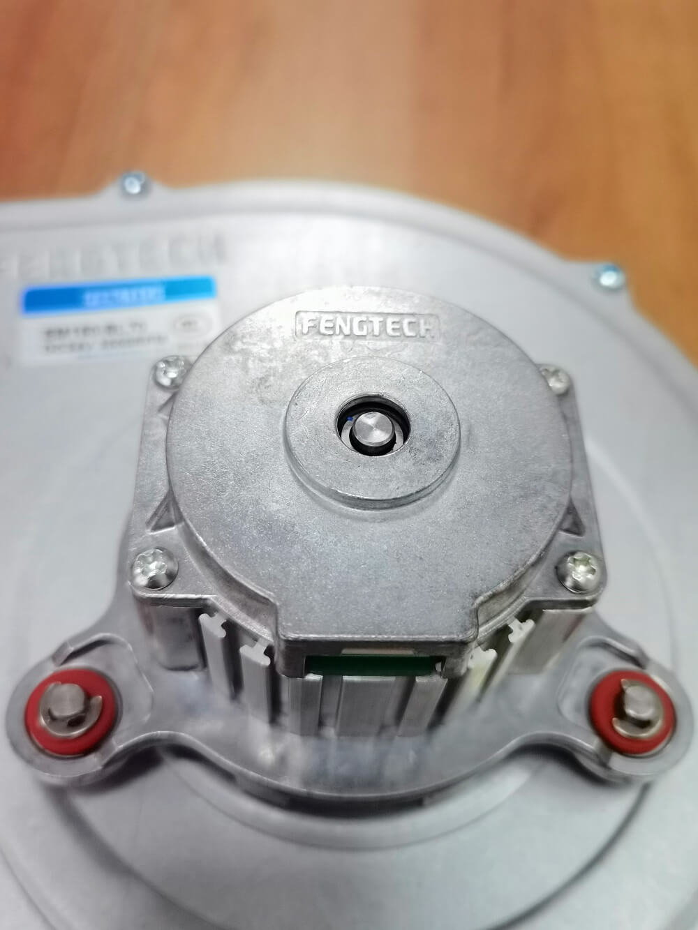 EM150-BL70-Details2